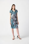 Crossover Leaf Print Dress <span>241287<span>