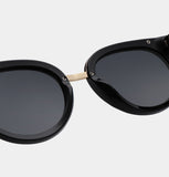 Elegant Medium Sized Sunglasses <span>JOLIE<span>