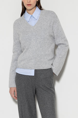 Grey Evolution Cashmere Blend V Neck Sweater <span>108552<span>