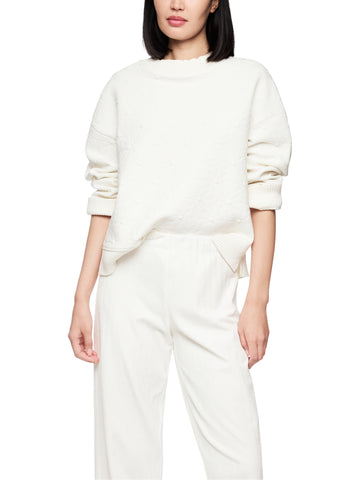 Ski Is The Limit Star Sweatshirt <span>ZS44.19J88<span>